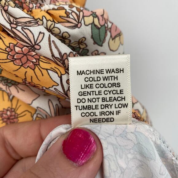 Arula Women's Ivory Yellow Peach Floral V Neckline Peplum Blouse Size 2X - Picture 8 of 8